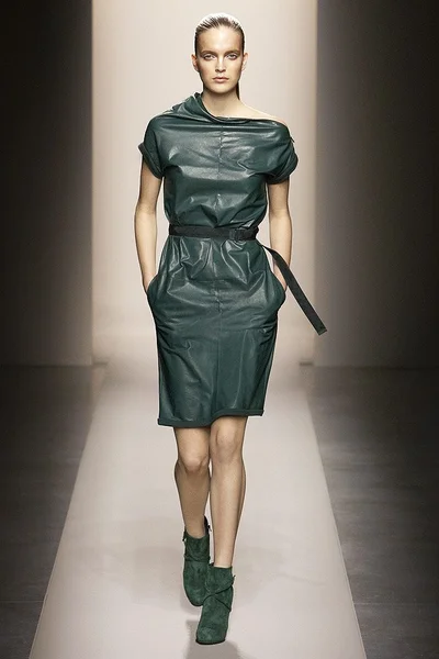 Look 13